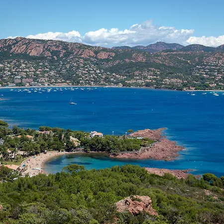 Climatise 2/3 Pers, Balcon, A 50m De La Et 200m Du Centre-ville De Saint-raphael - Fr-1-466a-49 アパート *