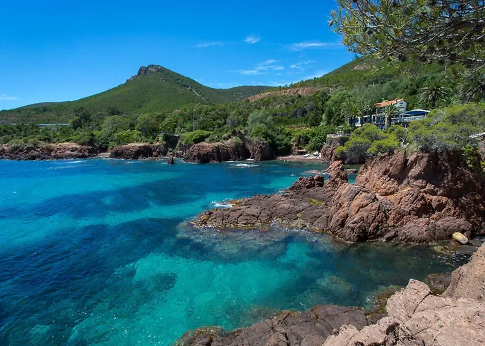 Climatisé 2/3 Pers, Balcon, à 50m De La Et 200m Du Centre-ville De Saint-raphaël - Fr-1-466a-49 * Saint-Raphaël